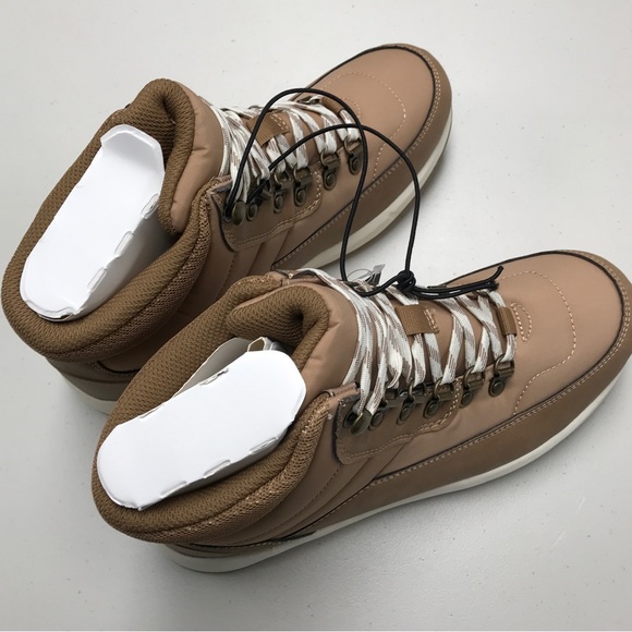 Women's Bergen Hiking Winter Boots - Universal Thread Tan Size 8.5 - Picture 9 of 11